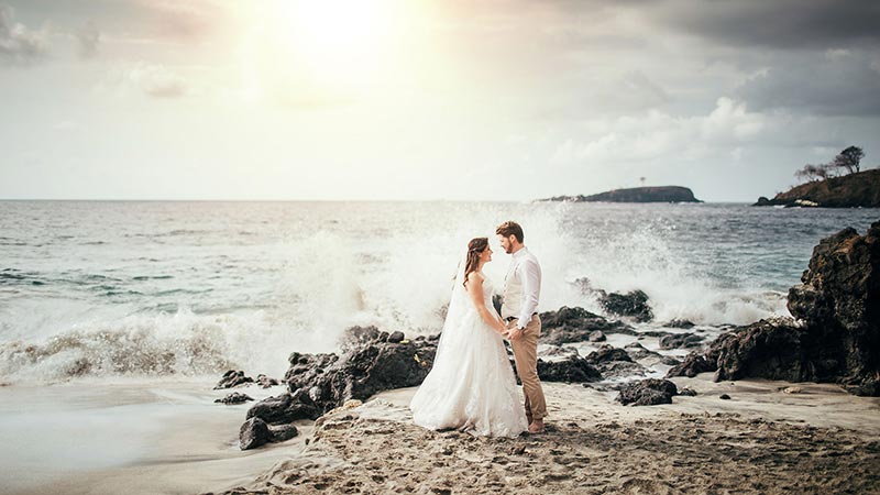 Nicolas and Miriam is new married couple from Germany. They done after-wedding photo shoot while on Honeymoon...