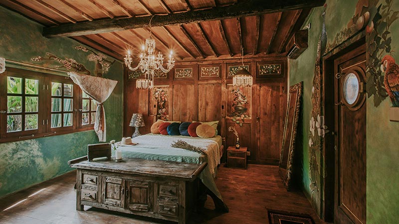 his is the second house of Tash, an amazing rustic style villa owned by a couple from England. Located in Canggu, this house consist of 2 main bedroom and...