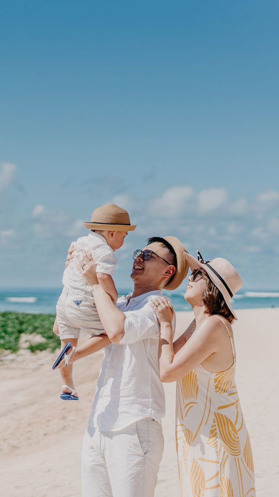 Bali Family Photoshoot - Apurva Kempinski