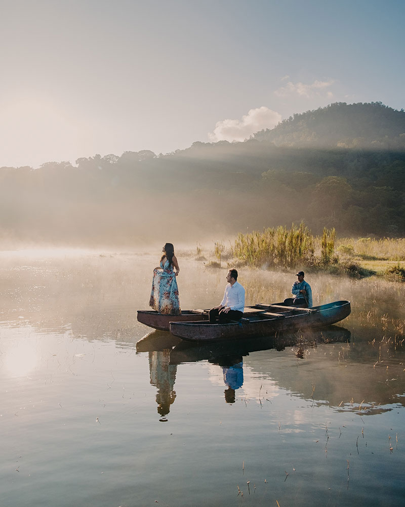 prewedding photo lake tamblingan