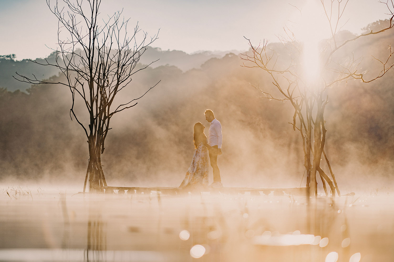 prewedding photo lake tamblingan