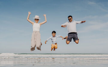 gerard-family-photoshoot-seminyak-beach-feat